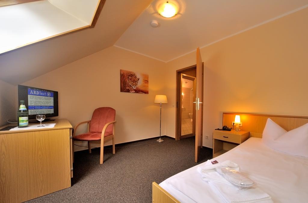 Waldhotel Bad Bibra Экстерьер фото